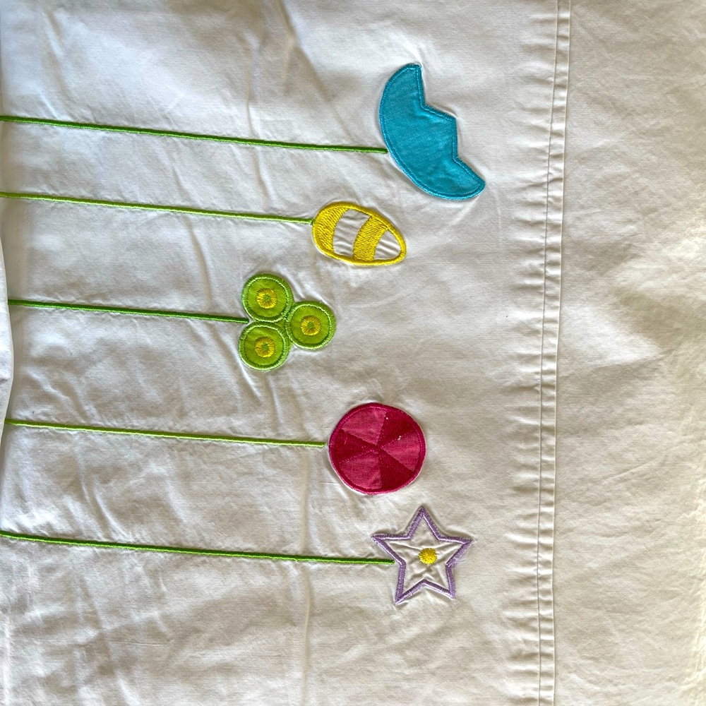 Twin size sheets set